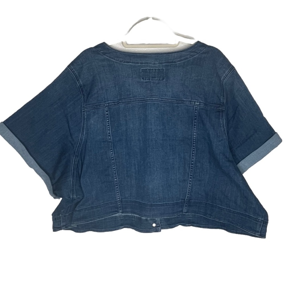 Torrid Cropped Denim Jacket Size 6 - Picture 2 of 5